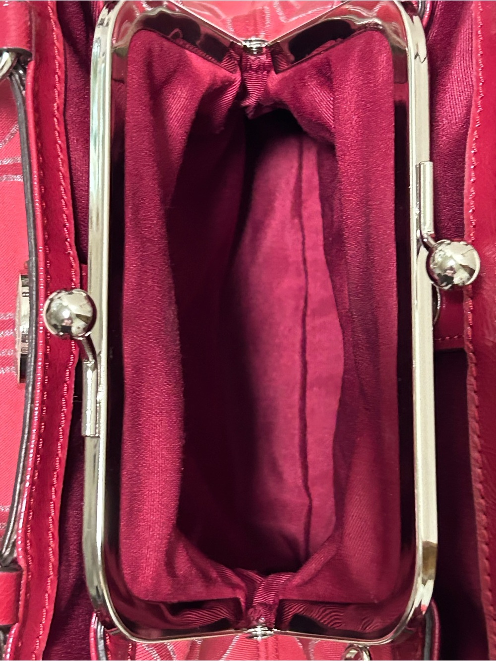 COACH Poppy Kisslock Lurex Signature C Jacquard w/Patent Leather Trim - Picture 12 of 13